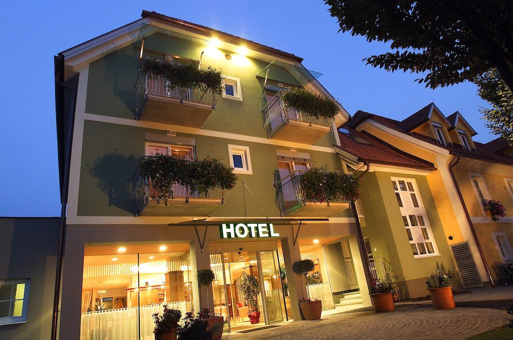 Hotel Am Marktplatz - Landgasthof Wratschko - Гамліц Екстер'єр фото